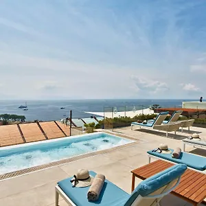 ***** Hotel The Britannique Naples, Curio Collection By Hilton Italie