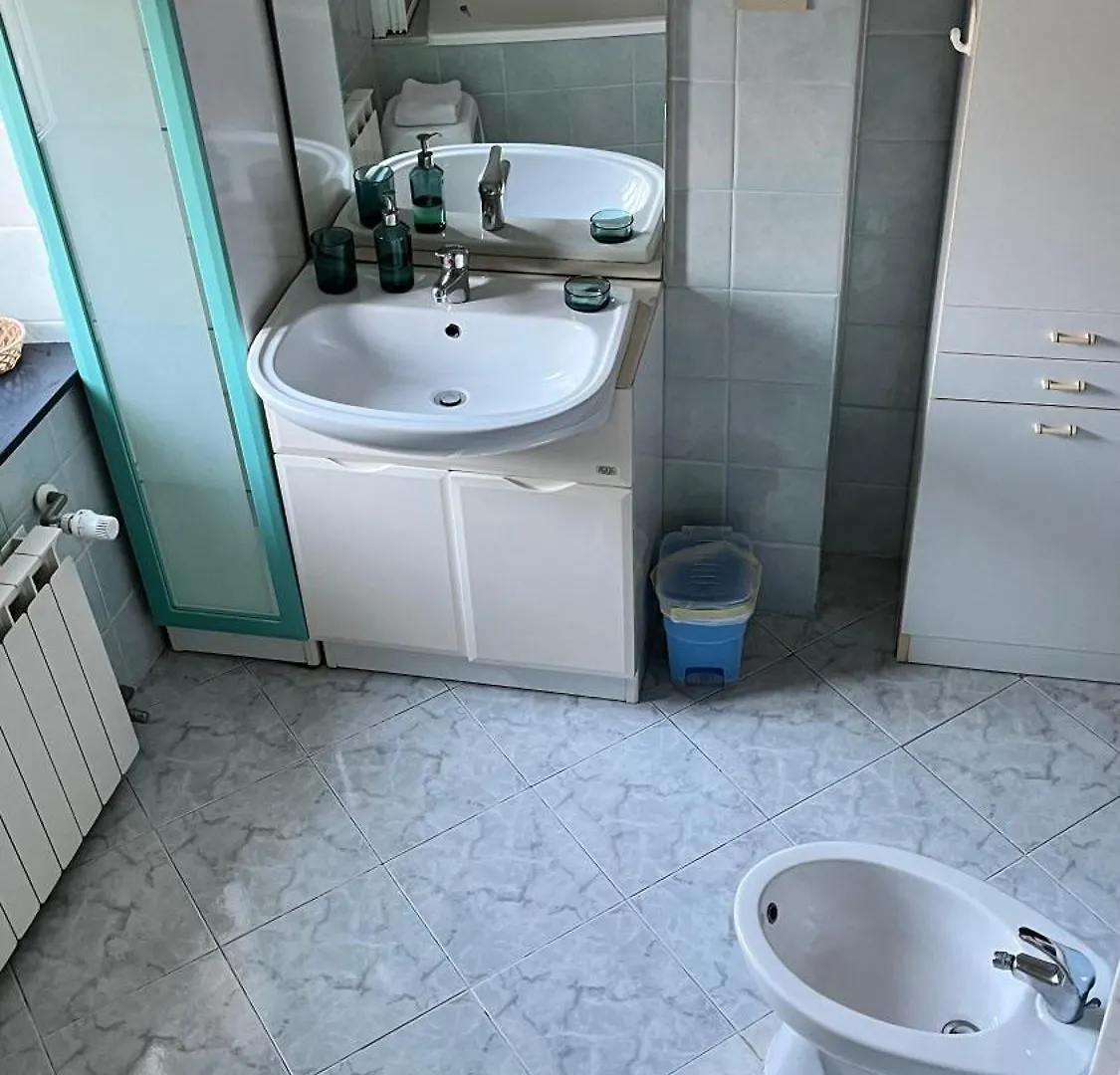 B&B Ligustico Genova 0*,  Olaszország